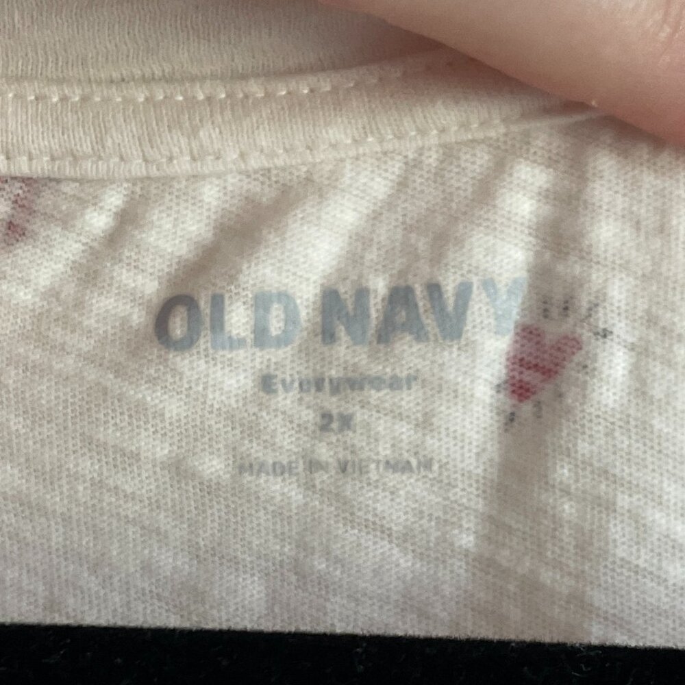 Old Navy Cotton White Tee with Small Earths and Multi-toned Peace Sign Hands 2X - Picture 4 of 4